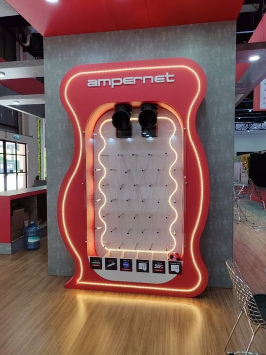Plinko — painel de pinos para ativação